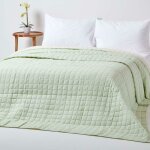 Homescapes couvre - lit matelass� bicolore & r�versible en coton - vert sauge & cr�me - 200 x 200 cm