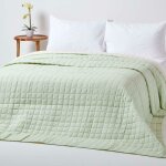 Homescapes - couvre - lit matelass bicolore & rversible en coton - vert sauge & crme - 230 x 250 cm ...
