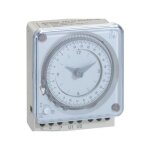 Inter horaire programmable analogique 72x72mm � programme journalier - connexion � vis - legrand
