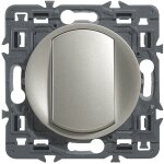Interrupteur ou va - et - vient doigt large céliane soft 10a - titane avec support - legrand Interrupteur ou va - et - vient doigt large céliane soft 10a - titane avec support - legrand