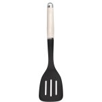 Kitchenaid - spatule de grille de cuisine avec poignée ergonomique, noir et beige. Kitchenaid - spatule de grille de cuisine avec poignée ergonomique, noir et beige.