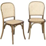 Lot de deux chaises vintage en bois marron vieilli avec assise et dossier en rotin Lot de deux chaises vintage en bois marron vieilli avec assise et dossier en rotin
