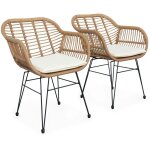 Lot de deux fauteuils effet rotin - r�sine et m�tal noir. style colonial. assise beige beige / beige