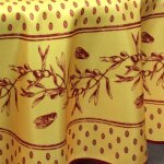 Nappe ronde provençale anti - tâches - cigale olive jaune rouge Nappe ronde provençale anti - tâches - cigale olive jaune rouge