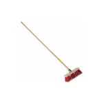 Balai cantonnier en plastique 150 cm ? manche en bois pefc ? brosse rigide pour surfaces rugueuses ? ...