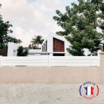 Packit - cl�ture pvc persienne 3 lames en kit - 2 �l�ments dimensions l. 4100 mm (poteaux compris) x ...