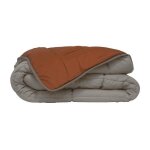 Poyet - motte - calgary couette chaude microfibre 400g / m² galet & gingembre 220x240cm Poyet - motte - calgary couette chaude microfibre 400g / m² galet & gingembre 220x240cm