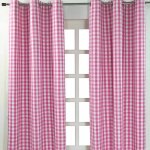 Homescapes - rideaux ?illets à grands carreaux vichy rose, lot de 2, 137 x 228 cm Homescapes - rideaux ?illets à grands carreaux vichy rose, lot de 2, 137 x 228 cm