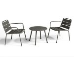 Salon de jardin en m�tal - 2 fauteuils bas empilables et une table d'appoint ronde - gris anthracite ...