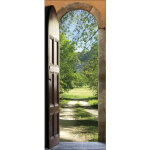 Sticker mural d�coratif 204 cm x 83 cm, trompe l'oeil porte en bois ouverte sur une prairie entour�e ...