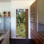 Sticker mural dcoratif pour porte, 204 cm x 83 cm, trompe l'oeil porte en bois ouverte sur un jardin ...