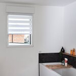 Volet moustiquaire - store jour nuit l 32 cm x h 150 cm blanc sans perage