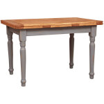 Table à rallonge style champêtre en bois massif de tilleul avec structure antique blanche et plan en ... Table à rallonge style champêtre en bois massif de tilleul avec structure antique blanche et plan en ...