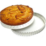 Tourti�re cannel�e perfor�e - fer blanc - fond mobile - � 280 mm h28 mm - gobel