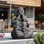 Wanda collection - statue moine shaolin pensif patiné gris 80 cm Wanda collection - statue moine shaolin pensif patiné gris 80 cm
