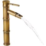 1 robinet r�tro en bronze (30, 8 x 10, 2 cm), installation sur comptoir en bambou enti�rement en cuivre, ...