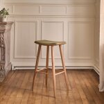 Berah getah - tabouret en teck massif assise velours cotelé 75 cm Berah getah - tabouret en teck massif assise velours cotelé 75 cm