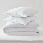 Blanreve - pack couette blanrêve 260 x 240 cm + 2 oreillers 60 x 60 gamme microfibre 'douceur' traité ... Blanreve - pack couette blanrêve 260 x 240 cm + 2 oreillers 60 x 60 gamme microfibre 'douceur' traité ...