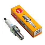 Bougie d'allumage ngk pour moto suzuki 650 sv n 1999 � 2009 cr8e