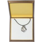 Boxer, boxer ii - un collier avec un chien dans une bote cadeau, un mdaillon plaqu argent pour un ...