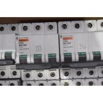 C60l 3p d 16a , ma16 , 25ka disjoncteur , merlin gerin schneider