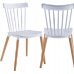 Chaise de cuisine scandinave blanche en plastique et bois de h�tre clair, style r�tro.