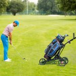 Chariot de golf 3 roues pliable avec porte - parapluie et porte - tee frein au pied et poigne rembourre ...