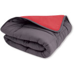 Couette l�g�re r�versible bicolore en microfibre 200 gr / m� rouge 260x240 cm