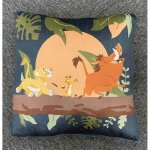 Coussin 35x35 le roi lion simba, timon et pumbaa