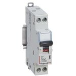 Disjoncteur dnx� 4500 - vis / vis - u + n 230v 32a - 4, 5ka - courbe c - 1 module - neutre � droite - ...