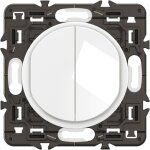 Double interrupteur lumineux céliane 10ax - enjoliveur blanc, support et voyant - legrand Double interrupteur lumineux céliane 10ax - enjoliveur blanc, support et voyant - legrand