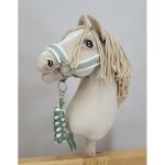 Ensemble hobby horse : licol a3 avec fourrure blanche et laisse en corde - blanc et sauge Ensemble hobby horse : licol a3 avec fourrure blanche et laisse en corde - blanc et sauge