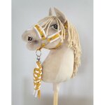 Ensemble hobby horse : licol a3 avec fourrure blanche + longe en corde - blanc et moutarde Ensemble hobby horse : licol a3 avec fourrure blanche + longe en corde - blanc et moutarde