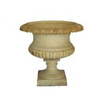 La grande prairie - vase médicis fonte blanc patiné 26cm La grande prairie - vase médicis fonte blanc patiné 26cm