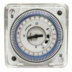 Horloge programmable encastrable pour �quipements de piscine