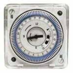 Horloge programmable encastrable pour �quipements de piscine