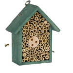 Hotel a insectes pour abeilles sauvages en vert