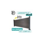 Kit clôture composite gris anthracite effet brossé 3, 6m - sur platines - 0, 65 mètre Kit clôture composite gris anthracite effet brossé 3, 6m - sur platines - 0, 65 mètre