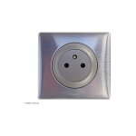 Legrand - prise de courant 2p + t surface cliane complet aluminium griffes: sans griffes
