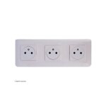 Triple prise de courant 2p + t surface mosaic legrand blanc complet griffes: sans griffes