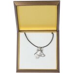 Lvrier pharaon, lvrier maltais - un collier avec un chien dans une bote cadeau, un mdaillon plaqu ...