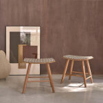 Lot de 2 tabourets en teck massif et tissu ray�