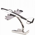 Maquette d'avion en aluminium sur socle