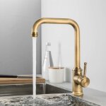 Mitigeur de cuisine rotatif robinet d'�vier, vieux cuivre