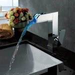 Pro et discount - mitigeur lumineux led et bec cascade design robinet vasque en laiton chrom