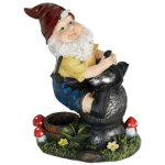 Nain de jardin avec lanterne