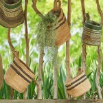 Panier ou cache pot en jute et coton � suspendre naturel et noir