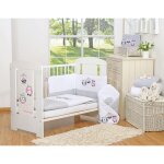 Parure de lit enfant 135x100cm avec tour de lit 3 pièces, hiboux gris, avec broderie grise et rose Parure de lit enfant 135x100cm avec tour de lit 3 pièces, hiboux gris, avec broderie grise et rose