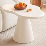Petite table, forme irr�guli�re, table basse moderne et raffin�e, plusieurs c�t�s avec base conique, ...