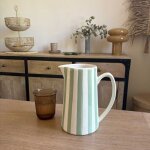 Pichet, carafe ou vase  rayures vert matcha et blanc